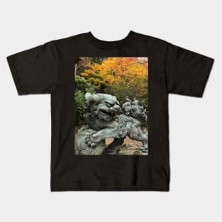 Shishi Statue at a Japanese Shrine Kids T-Shirt